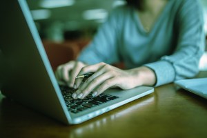 teachers-hate-when-students-use-ai-but-love-it-for-grading-papers