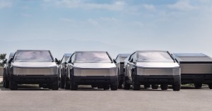 tesla-has-a-shitton-of-cybertrucks-that-nobody-wants